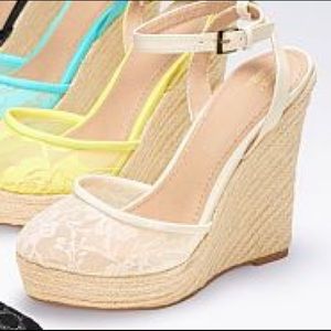 Victoria’s Secret ivory Lacie wedge